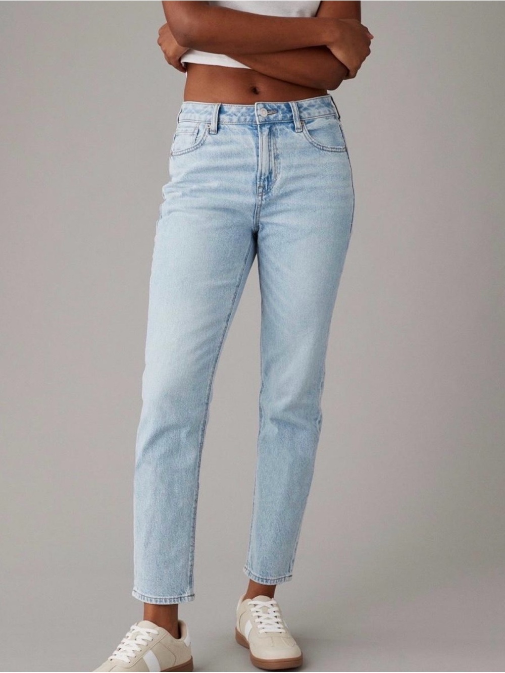 AE mom jeans light wash